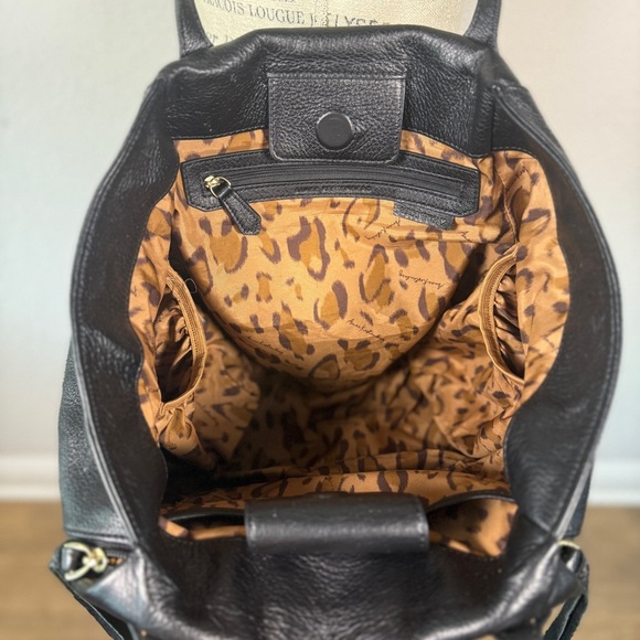 Aimee Kestenberg “Chelsea” Black Leather Shoulder Bag - Picture 3 of 11